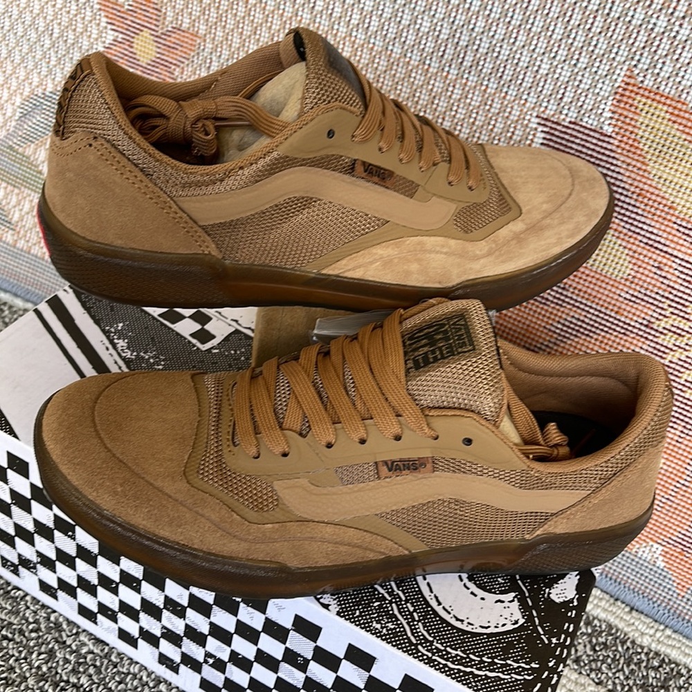 Vans Men’s Ave
Tobacco/Gum
VN0A5JIBLV9
Sneakers - Picture 11 of 16